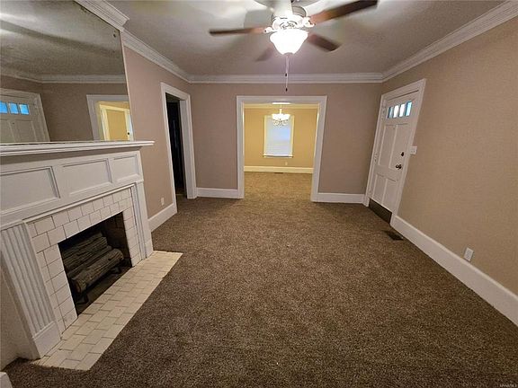 5th image of 555 Morningview St