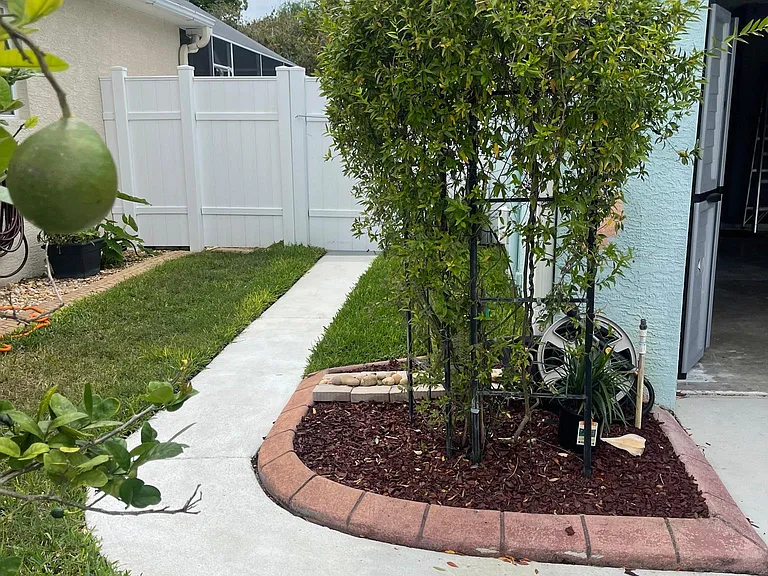 465 Island View Cir — Photo 5