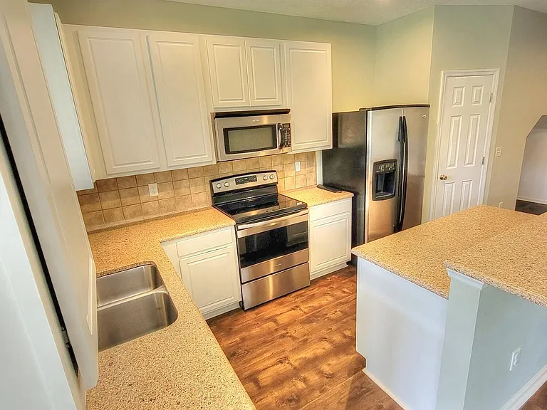 2311 Red Moon Dr — Photo 8