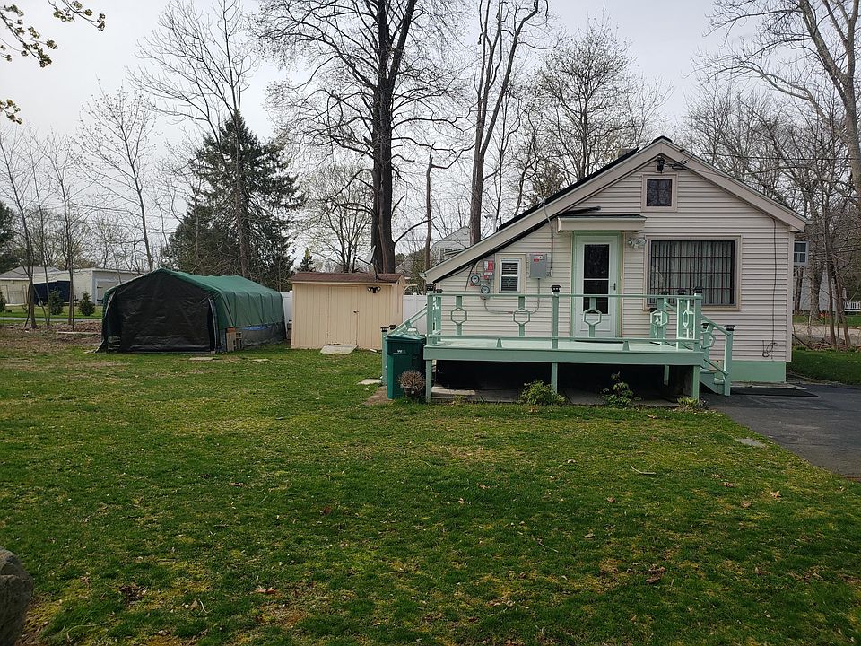 422 Lindsey St, Attleboro, MA 02703 Zillow