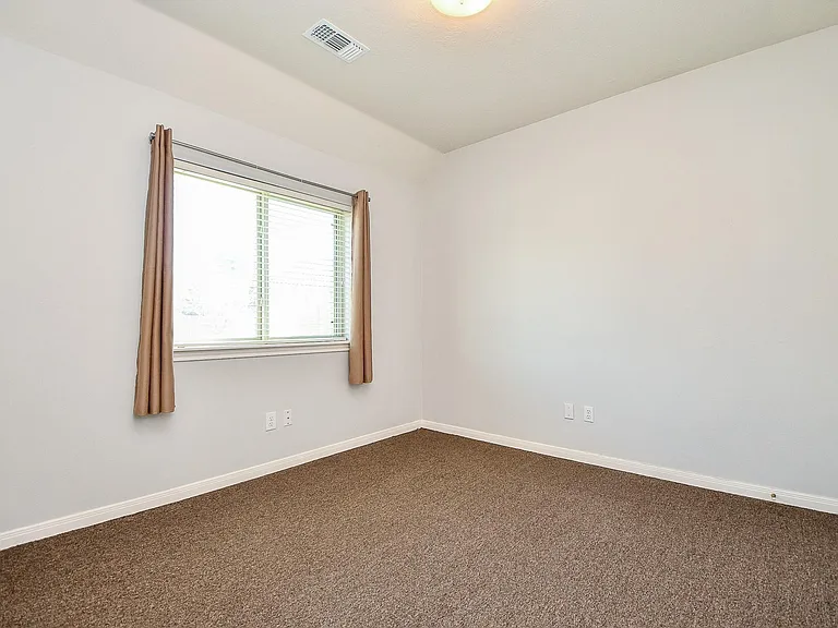 1816 Oak Lodge Dr — Photo 21