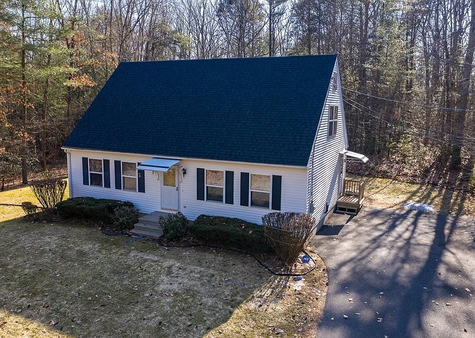 1st image of 1388 Westhampton Rd