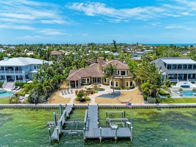 643 Key Royale Dr, Holmes Beach, FL, 34217