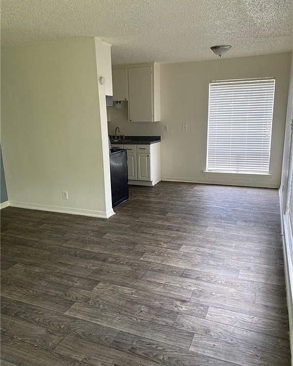 1st image of 1200 E 52nd St APT 110B