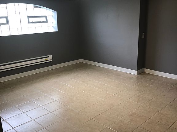 4th image of 6131 S Campbell Ave #B
