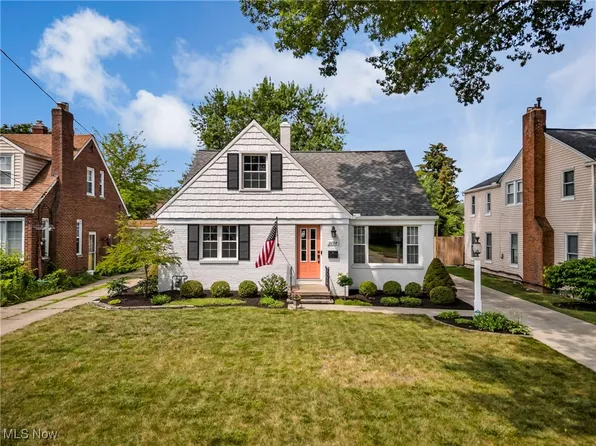 2694 Westmoor Rd, Rocky River, OH 44116