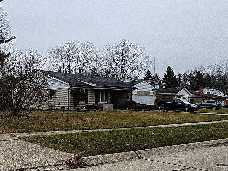 2nd image of 23600 Twining Dr