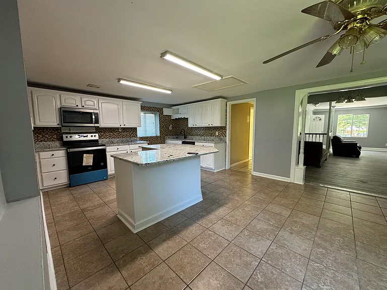 Murray Cir — Photo 21