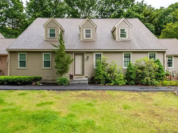 35 Balmoral Dr #35, Stratham, NH 03885