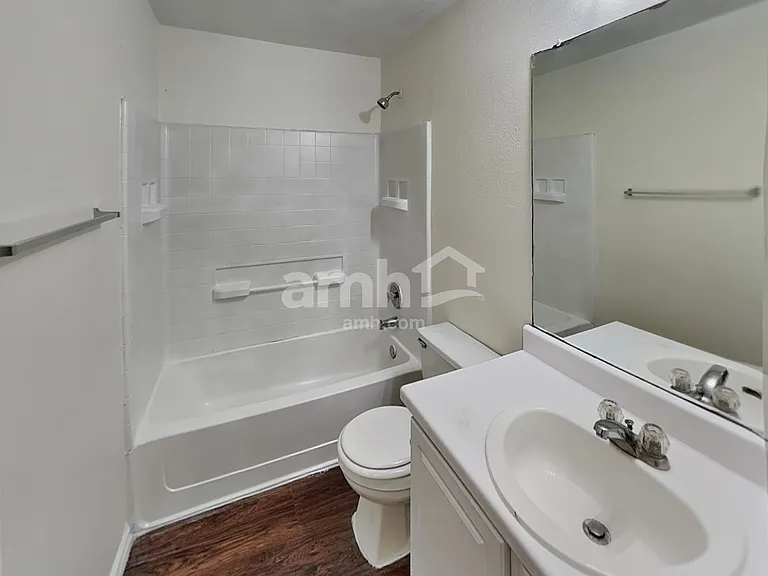211 Remington Run — Photo 16