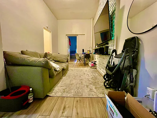 Rented by R New York | media 20