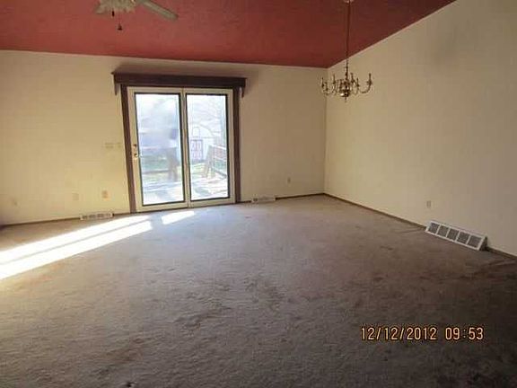3rd image of 4769 Farley Dr