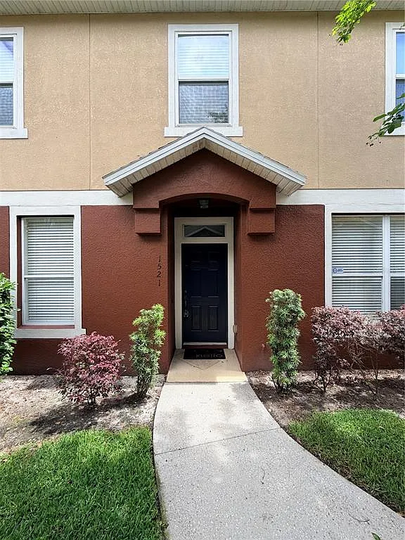 3 bed, 2.5 bath, 1530 sqft, $2,100 — Photo 1