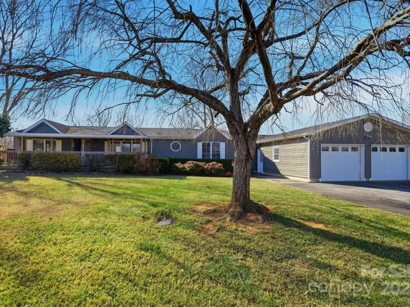 4598 Pruett Dr, Morganton, NC 28655