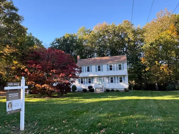39 Janock Rd, Milford, MA 01757