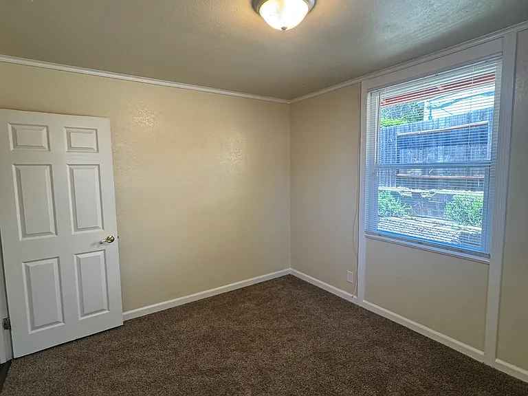 2230 Redwood St — Photo 24