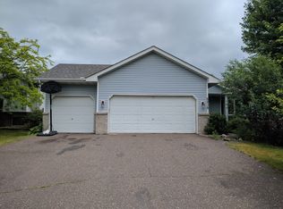 5215 Helena Rd N, Oakdale, MN 55128