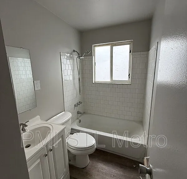 10435 Castle Dr — Photo 5