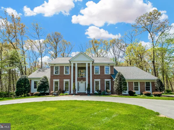 5140 Meath Ct, Fairfax, VA 22030