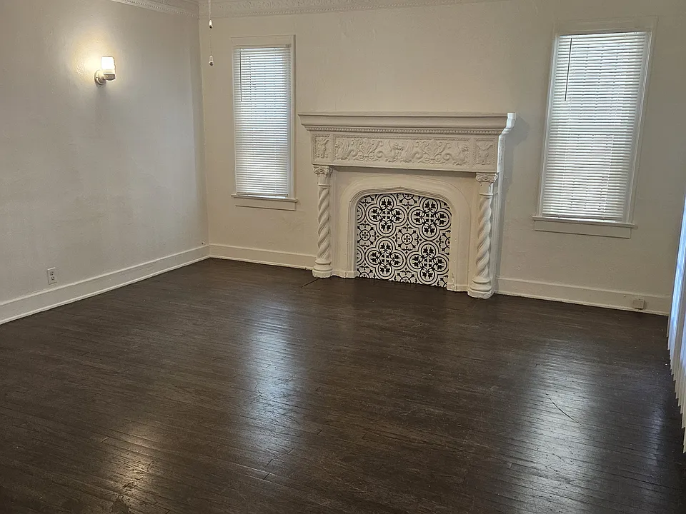 228 S Catalina St #4