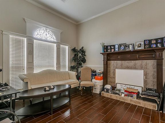 5th image of 400 Westmere Ct