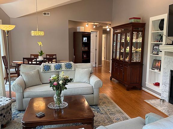 5th image of 750 Washington St Unit 301