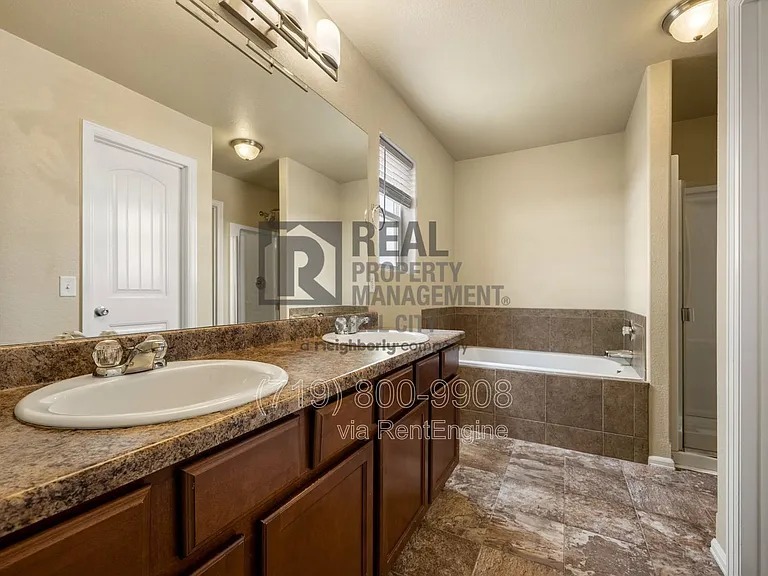947 E Kirkwood Dr — Photo 26