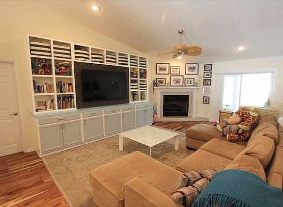 2nd image of 411 Texas Dr