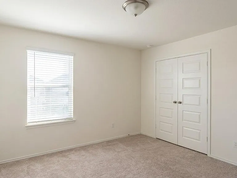 4653 Alfano Loop — Photo 31