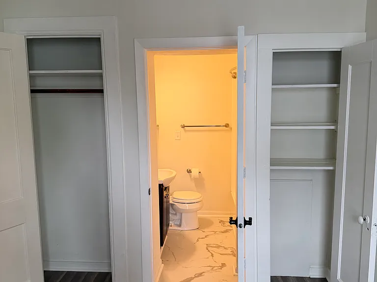 536 N Durkee St #2 — Photo 12