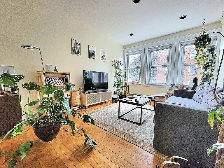94 Pleasant St #3 — Photo 2