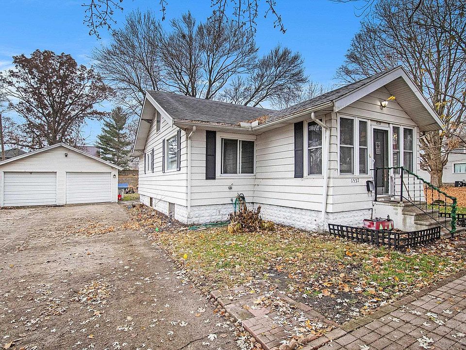 1st image of 1537 Moyer Ave