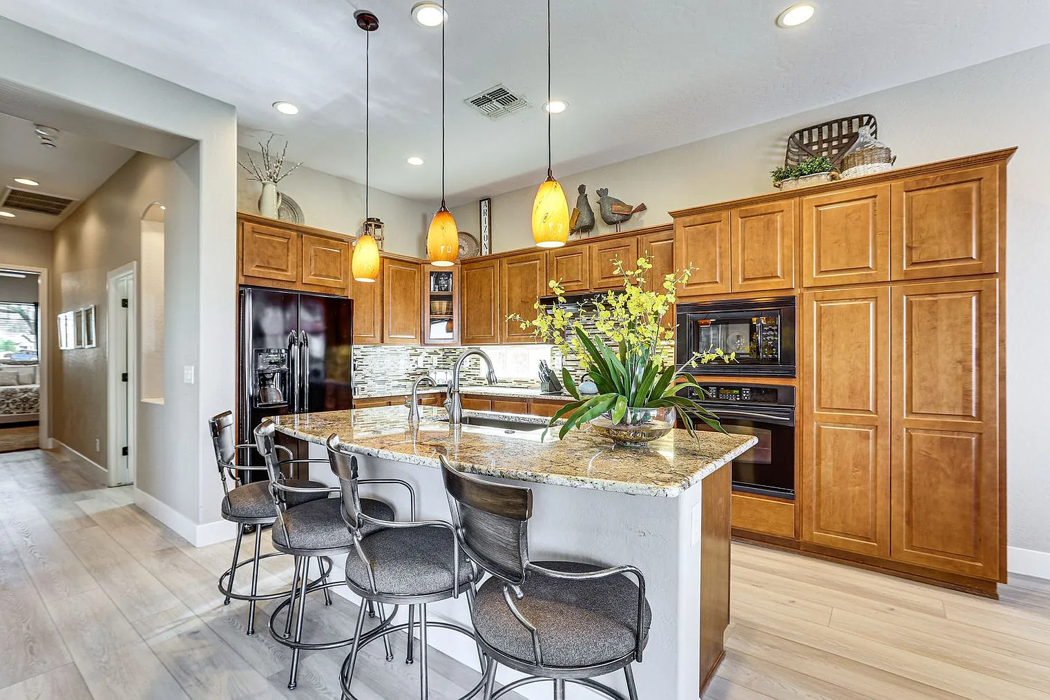 3 bed, 2.0 bath, 2249 sqft, $3,774 — Photo 4