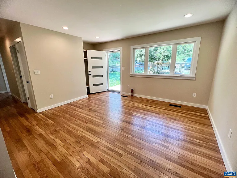 1410 Monticello Rd — Photo 4