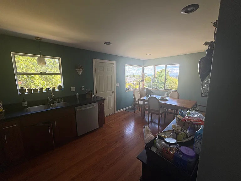 Kitchen entry