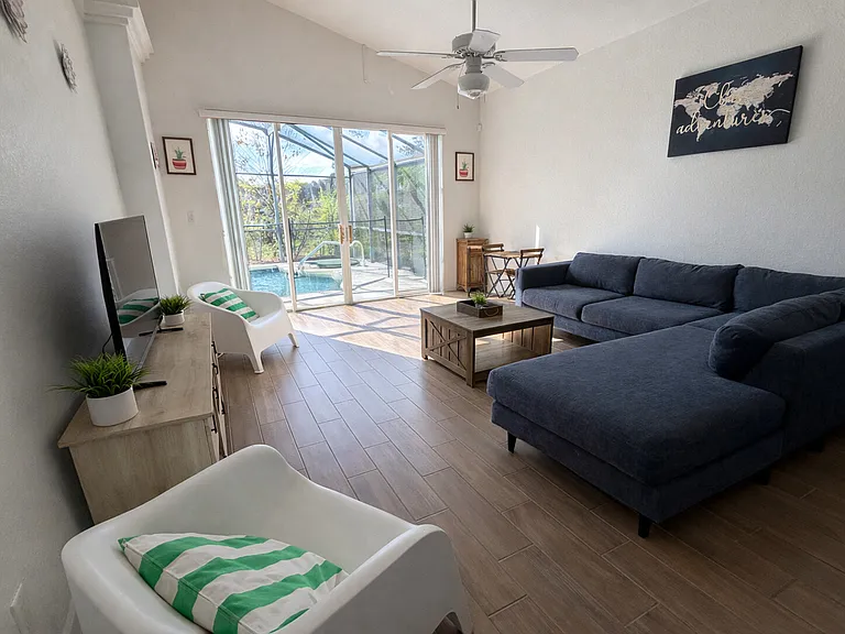 Vine Dr — Photo 11