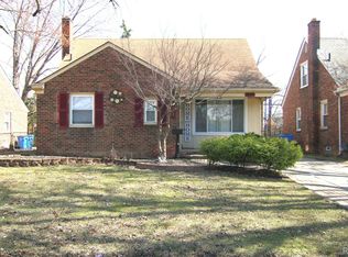 8432 Hazelton St, Dearborn Heights, MI 48127