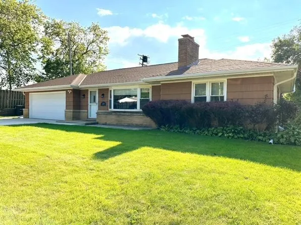 3139 North Knoll BOULEVARD, Wauwatosa, WI 53222
