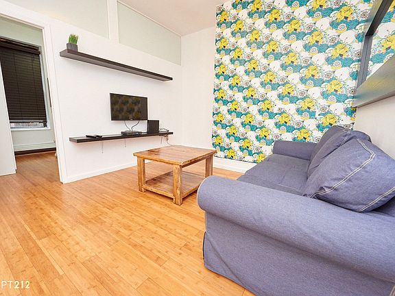 5th image of 26 Ludlow St APT 3