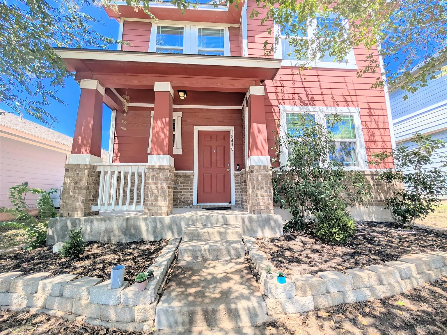 3 bed, 2.5 bath, 1681 sqft, $2,095 — Photo 2