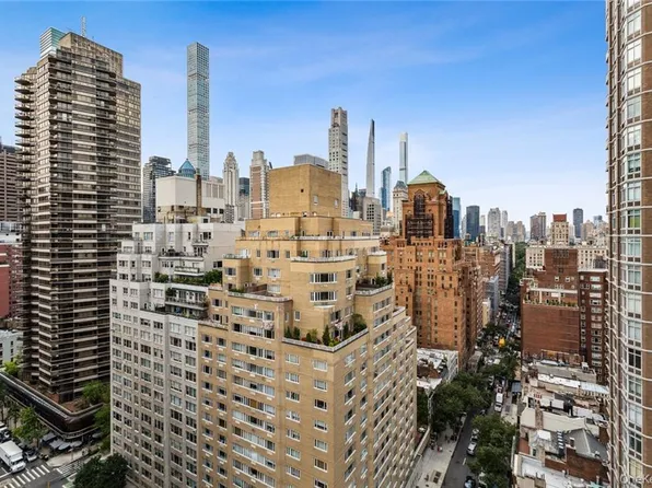 205 East 63rd Street image 18 of 19