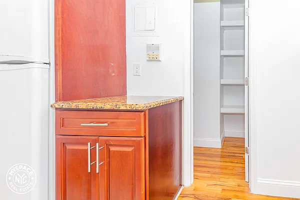 Rented by MySpaceNYC | media 25