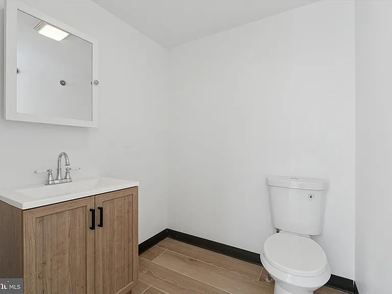1538 Pine St #1R — Photo 10