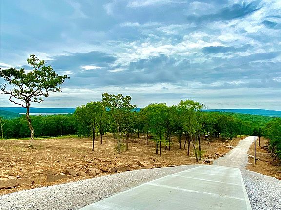 5th image of Chicken Creek Rd