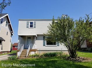 206 E Broadway Ave, Girard, OH