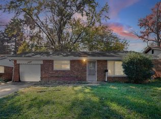 824 Marias Dr, Saint Louis, MO 63137