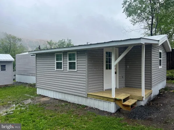 21 Jacob St, Berkeley Springs, WV 25411