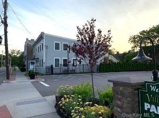 137 Main St #1, Farmingdale, NY 11735