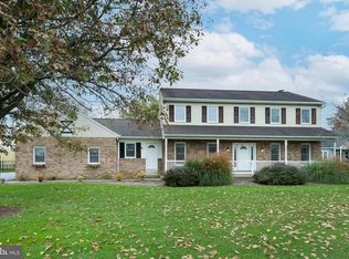 2075 Spooky Nook Rd, Mount Joy, PA 17552