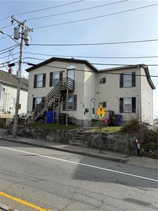 40 Roberts St, West Warwick, RI, 02893